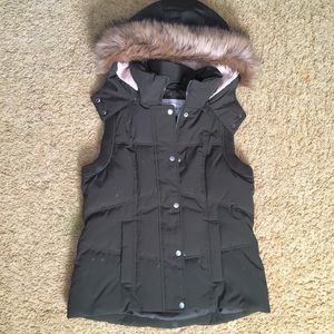 Bass olive green down vest